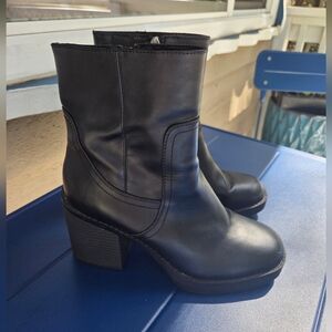 Universal Thread Target Black Womens Block Heel Ankle Boots Size 8.5